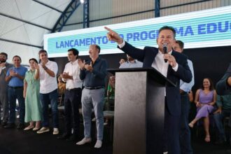 Governador lança programa para profissionalizar jovens de Cuiabá e Várzea Grande