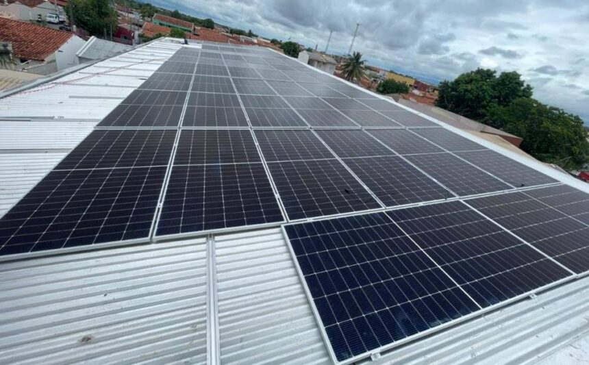 Governo de MT libera crédito para empresas que desejam instalar energia solar