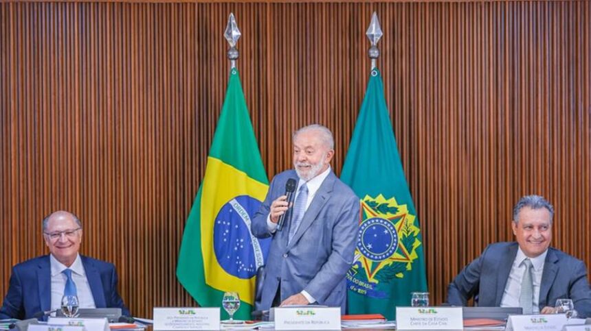 Lula Bolsonaro é um covardão, ficou em casa chorando