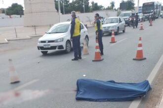 Motociclista morre após colidir com celta no centro de Cuiabá