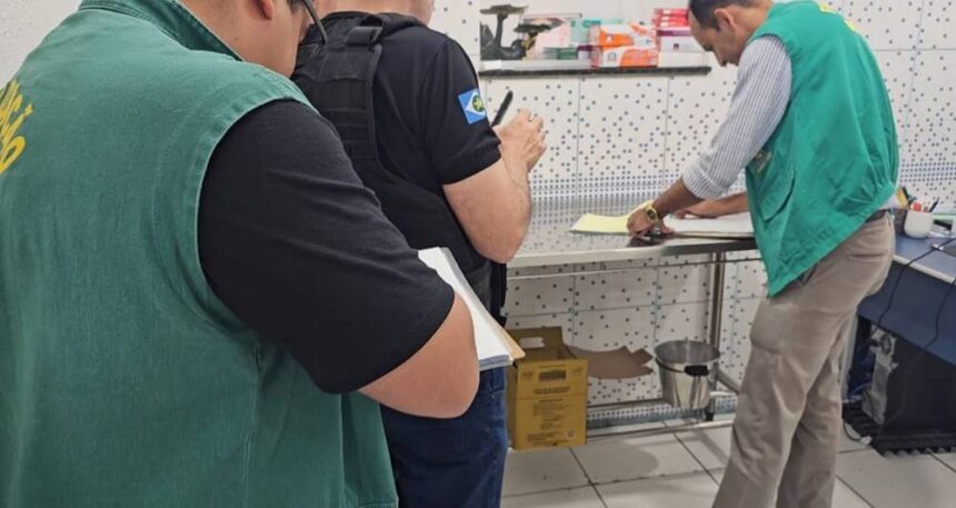 Polícia investiga pet shop acusado de maus tratos com os animais