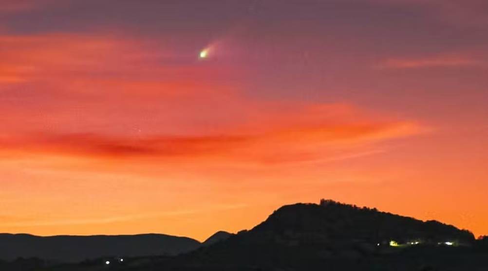 Cometa do Diabo estará visível do Brasil a partir de hoje (22); Veja como observá-lo