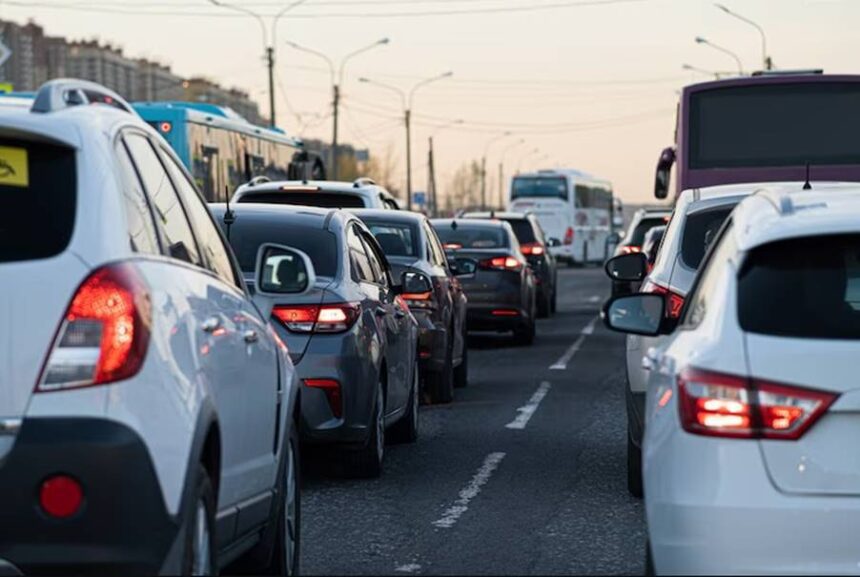 Veículos com placa final 4, tem até 30 de abril para pagar o licenciamento