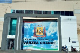 Vereadores de Várzea Grande aprovam aumento de 80% nos seus salários