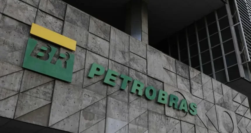 Lucro da Petrobras despenca 37,9% no 1º trimestre para R$ 23,7 bilhões