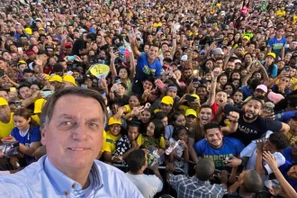 Moraes nega recursos e mantém inelegibilidade de Bolsonaro