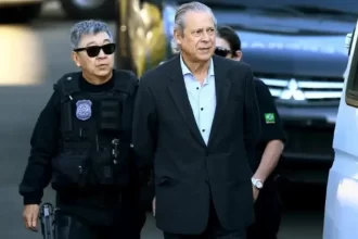 STF acaba com condenação de José Dirceu por corrupção na lava jato