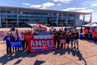 Greve nas Universidades e Institutos Federais chega ao fim