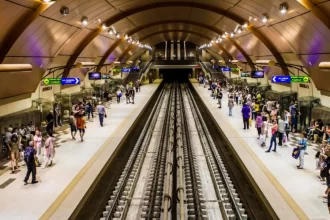 Ataque coordenado à rede de trens na França paralisam estações em Paris