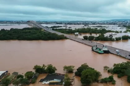 Chegam a 180 as mortes causadas pelas enchentes no Rio Grande do Sul