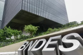 Concurso do BNDES oferece 900 vagas; salários de R$ 20,9 mil