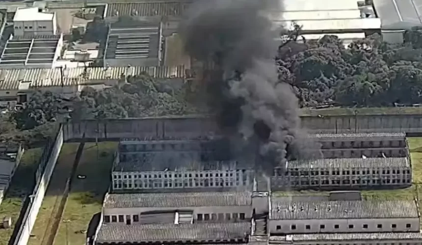 Motim e incêndio na Penitenciária de Franco da Rocha em São Paulo