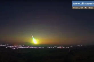 Um meteoro cruzou o céu do Piauí na madrugada de sábado, 13, transformando a noite em dia e gerando tremores em várias cidades. Confira os detalhes!