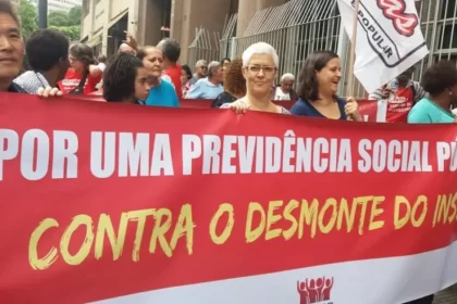 Servidores do INSS iniciam greve geral por melhores salários