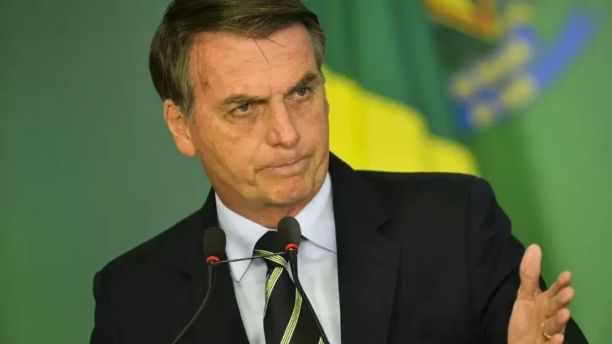 Bolsonaro condena coligações entre PL e PT nas eleições