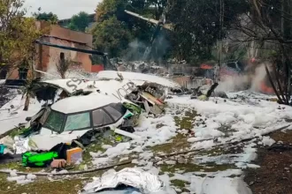 Famílias começam a receber seguro após queda de avião em Vinhedo