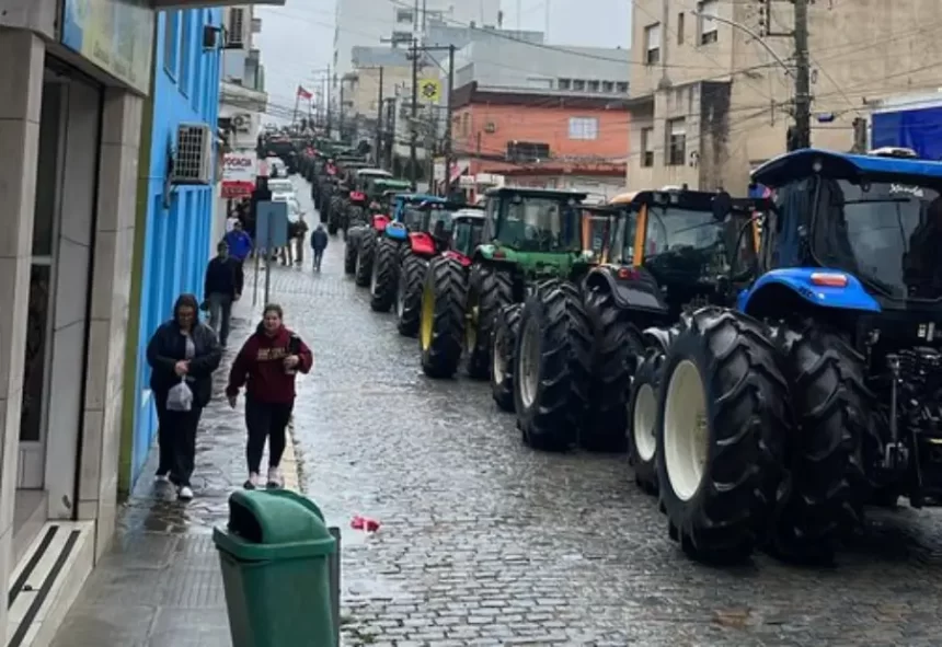 Tratoraço em Porto Alegre - produtores rurais cobram promessas não cumpridas do governo Lula