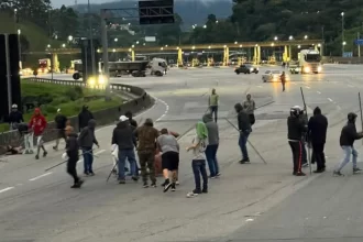 Confronto entre torcedores do Palmeiras e Cruzeiro deixa um morto e 12 feridos