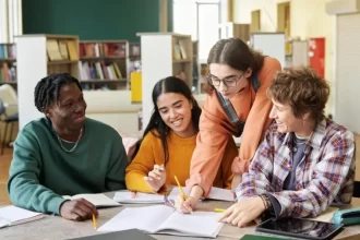 1 de cada 5 jovens no Brasil abandona estudos ainda no ensino médio