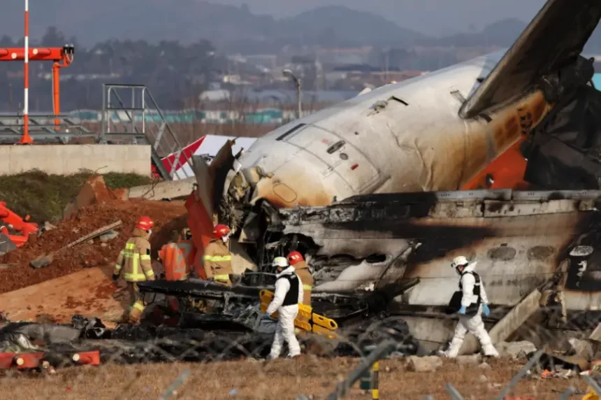 Avião cai na Coreia do Sul e deixa 179 mortos; investigações avançam