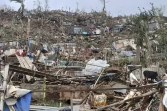 Passagem de ciclone Chido deixa pelo menos mil mortos em Mayotte na África