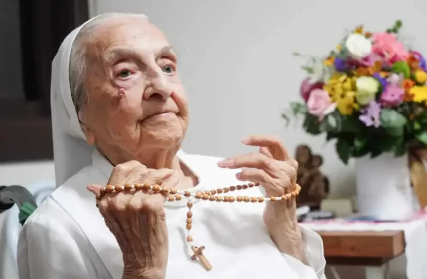 Freira brasileira de 116 anos se torna a pessoa mais velha do mundo