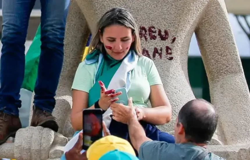 Moraes vota para condenar a cabeleireira Débora Rodrigues a 14 anos de cadeia