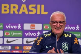 Técnico Dorival Júnior divulga lista de convocados para jogos das Eliminatórias