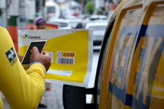 Prejuízo de R$ 2,6 bilhões faz os Correios reduzir salários e suspender férias