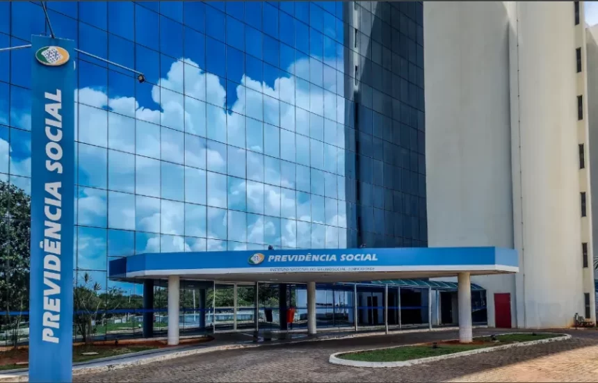 Governo Lula pede ao STF que suspenda ações de restituição por fraude ao INSS