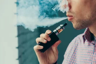 Um em cada 9 adolescentes brasileiros usa cigarro eletrônico, aponta pesquisa Unifesp