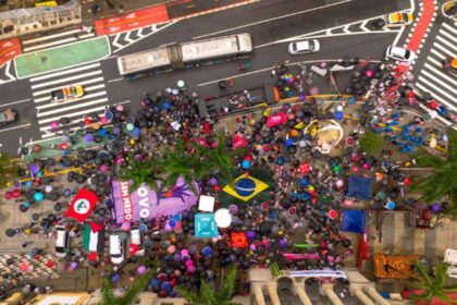 Ato da esquerda e do PT fracassa e reúne poquíssimas pessoas