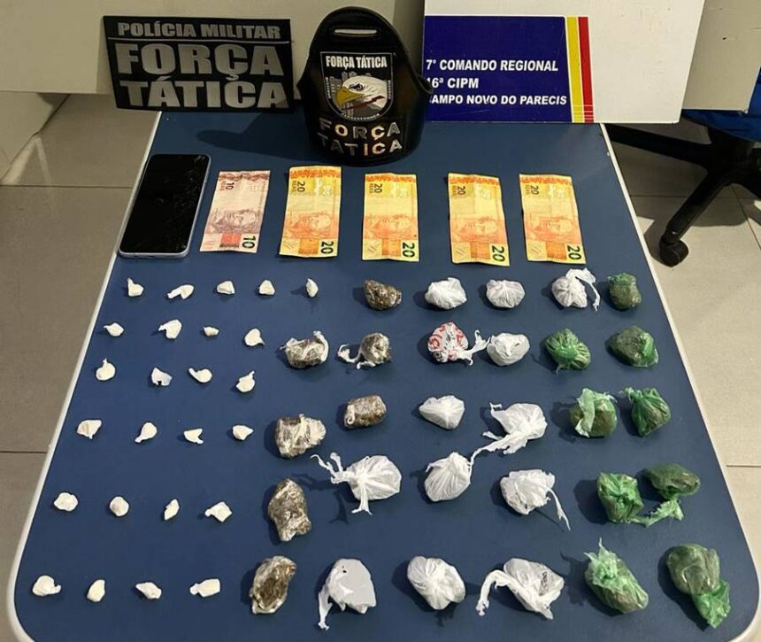 Mulher é presa com cocaína e 54 porções de maconha