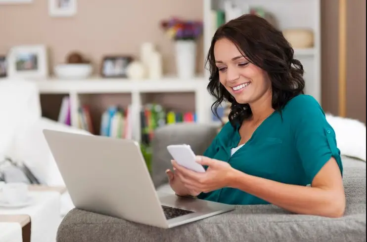 Lares brasileiros com internet, passou de 13% para 85% em 20 anos