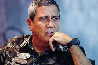 Defesa do General Walter Braga Netto pede acareação com Mauro Cid na PF