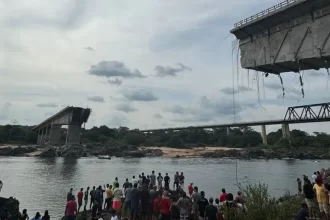Marinha auxilia nas buscas por vítimas da ponte que desabou em Tocantins