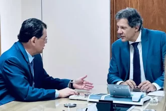 Relator de Reforma Tributária inclui armas e munições no 'imposto do pecado'