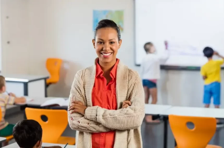 Mais Professores: governo dará bolsa de R$ 1.050 para docentes em formação