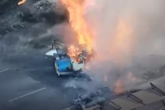 Avião cai em Bairro da Barra Funda em São Paulo e mata duas pessoas