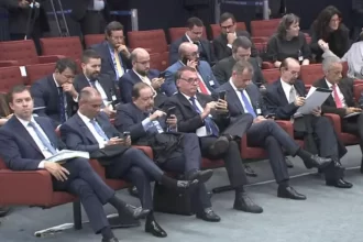 Jair Bolsonaro comparece ao STF para acompanhar início de julgamento