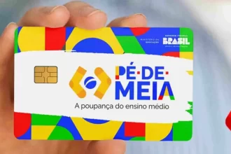 Pé de Meia tem mais beneficiários do que alunos matriculados, mostra levantamento