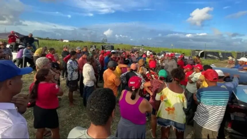 Abril Vermelho - MST realiza dezenas de invasões em 10 Estados brasileiros