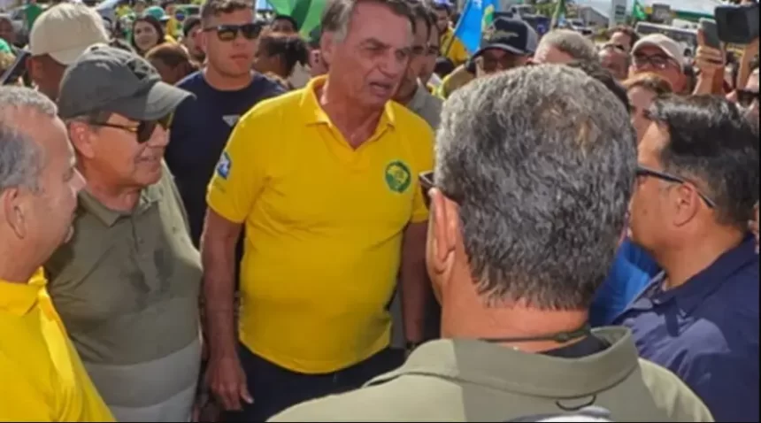Bolsonaro passa mal no interior do RN e é transferido às pressas para Natal