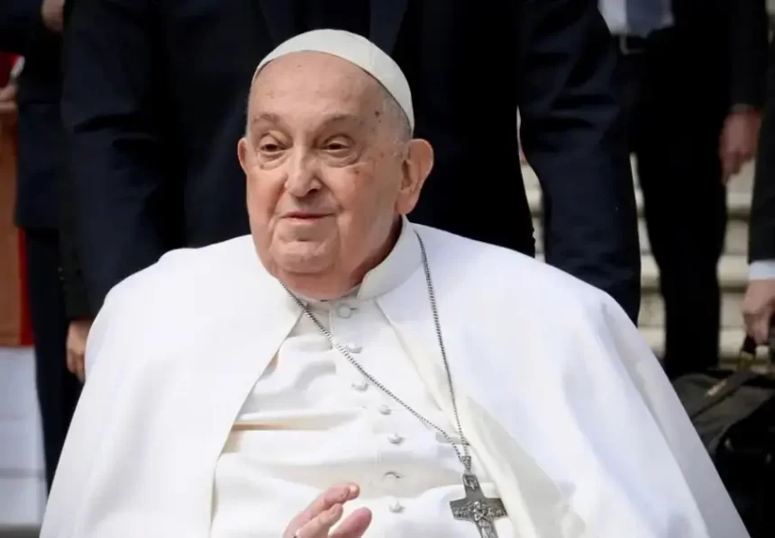 Comitiva de Lula chega a Roma para acompanhar funeral do papa Francisco