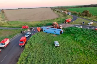 Grave acidente na MG-223 entre Araguari e Tupaciguara deixa 10 mortos e vários feridos