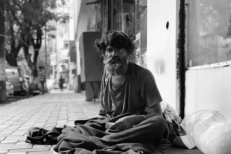 Mais de 335 mil pessoas vivem em situação de rua no Brasil, aponta relatório da UFMG