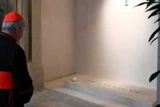 Vaticano confirma para 7 de maio o início do novo conclave que elegerá o próximo papa