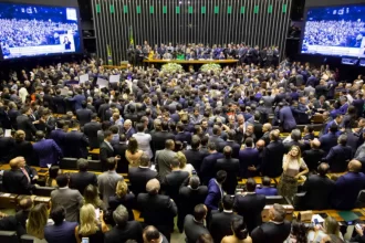 Câmara vota projeto para aumentar a quantidade de deputados