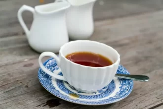 Conheça o chá anti-inflamatório que reduz o açúcar no sangue e ajuda o coração