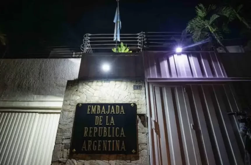 EUA resgata opositores de Maduro presos na Embaixada da Argentina em Caracas